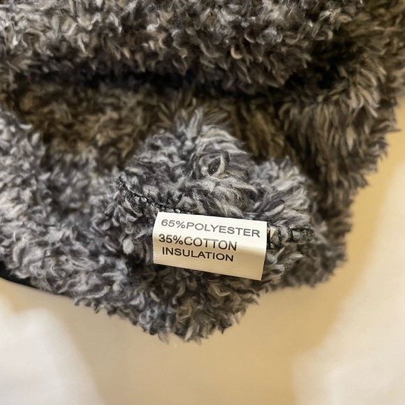 NWT Pretty Garden size small black/grey fleece sweater - Picture 7 of 7